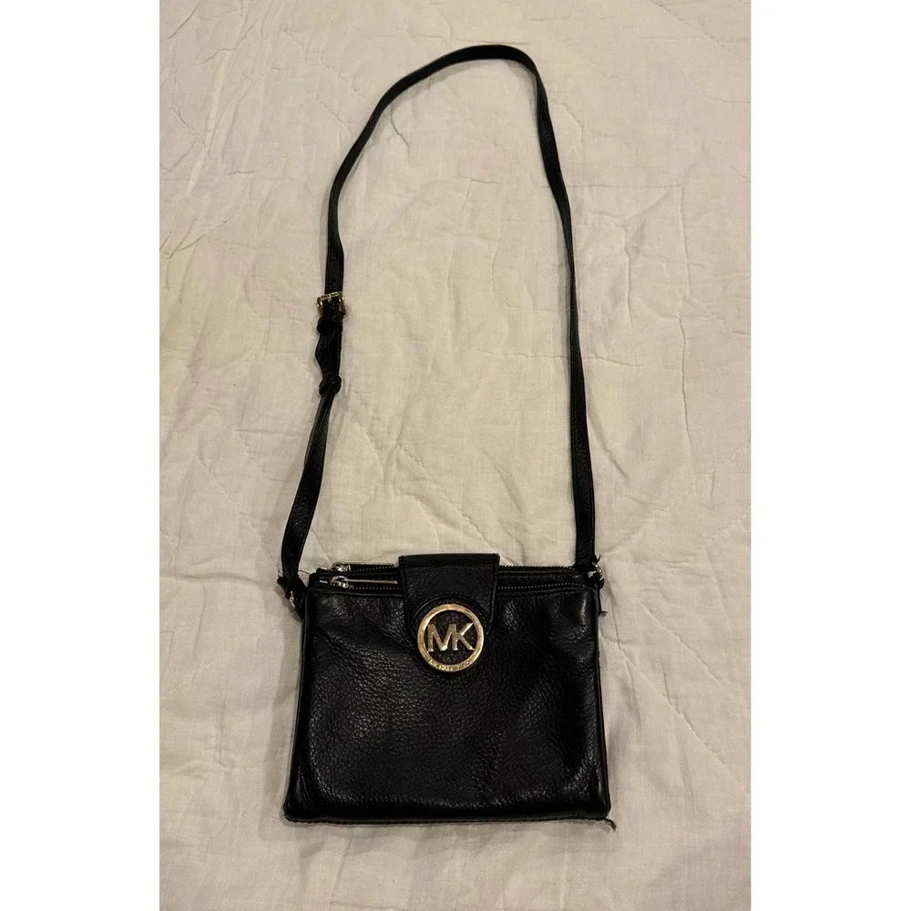 Michael Kors Fulton Crossbody Bag Black Pebbled Leather Gold MK Logo Small Purse